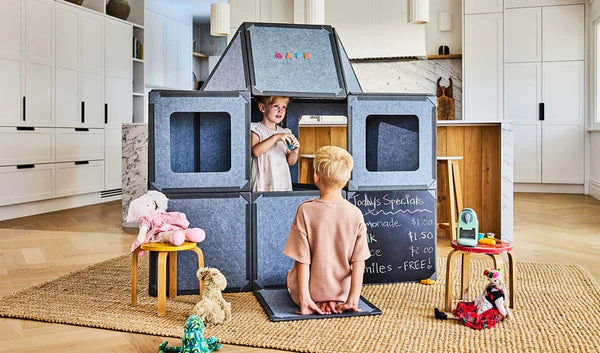 Cabane Créative UniversMontessoris™ – Le Théâtre Montessori Idéal pour Stimuler l’Imagination des Enfants
